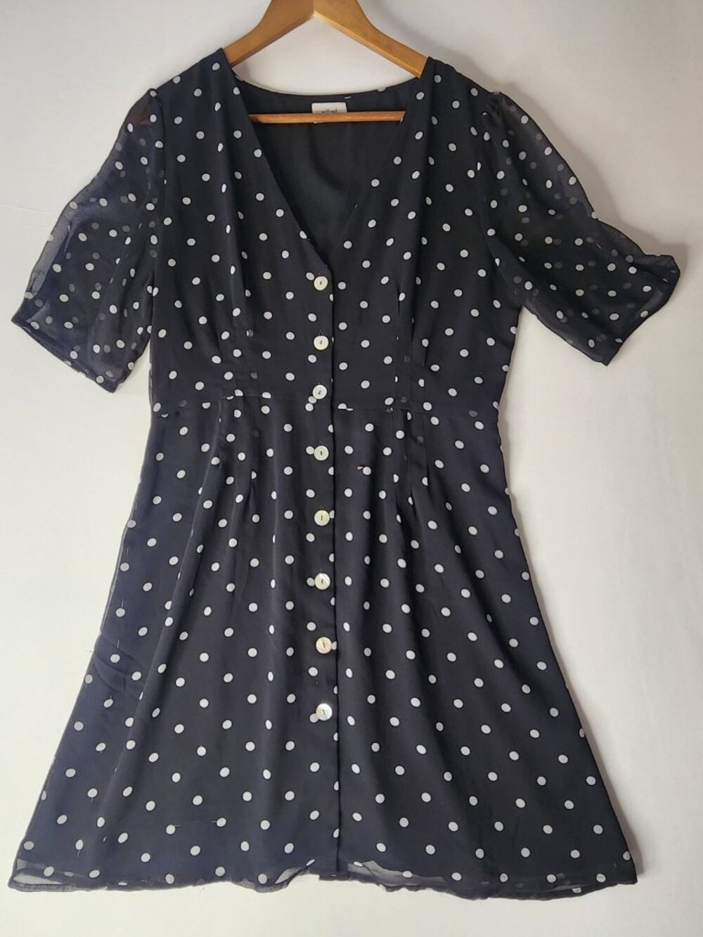 Wilfred Polka Dot Chiffon Dress Black, Size 10 Button-Front V-Neck